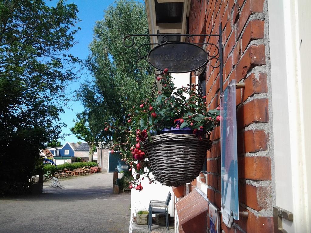 Bed & Breakfast Meinsma Moddergat Esterno foto